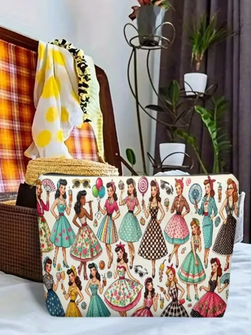 Retro Style Cosmetic Bag